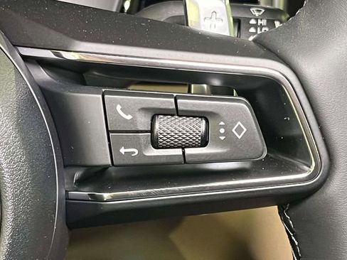 New 2026 Porsche Macan image 38