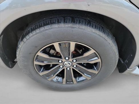 Used 2018 Nissan Armada Platinum w/ Captain Seat Package RWD image 11