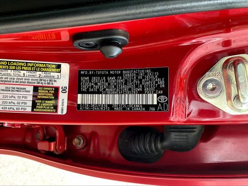 Used 2015 Toyota Corolla LE FWD image 18