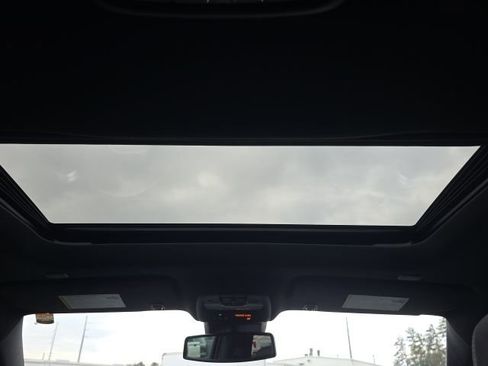 Used 2024 Chevrolet Colorado LT w/ LT Convenience Package III image 36