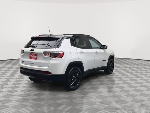 Used 2022 Jeep Compass Latitude w/ Convenience Group AWD/4WD image 37