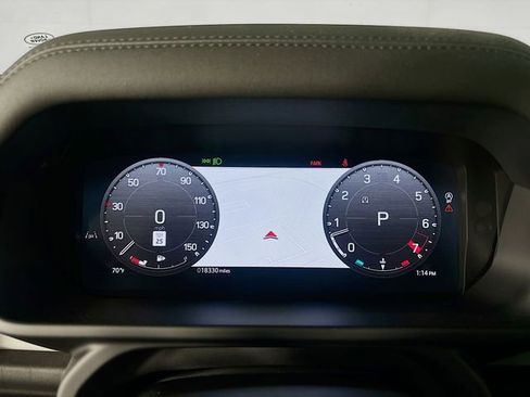 Used 2025 Land Rover Defender 110 S image 13