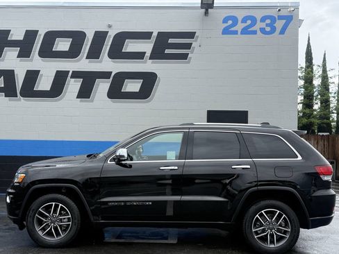 Used 2020 Jeep Grand Cherokee Limited w/ Luxury Group II RWD image 23