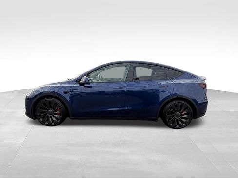 Used 2023 Tesla Model Y Performance image 2