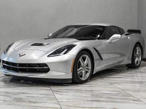 Used 2017 Chevrolet Corvette Stingray Coupe w/ 3LT Preferred Equipment Group RWD image 2
