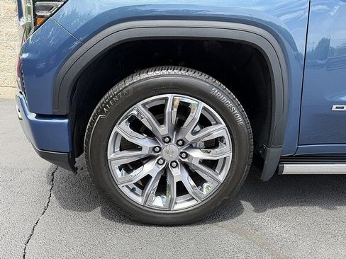 Used 2024 GMC Sierra 1500 Denali w/ Denali Reserve Package AWD/4WD image 7