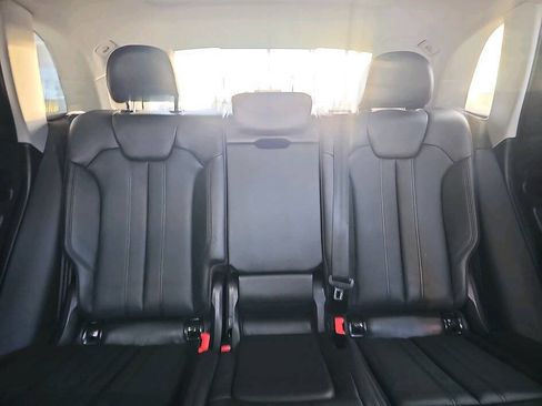 Used 2020 Audi Q5 e Premium Plus w/ Premium Plus Package AWD/4WD image 21