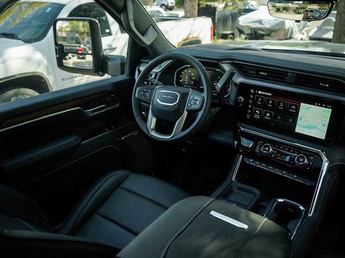 New 2026 GMC Sierra 3500 Denali w/ Denali Reserve Package image 13