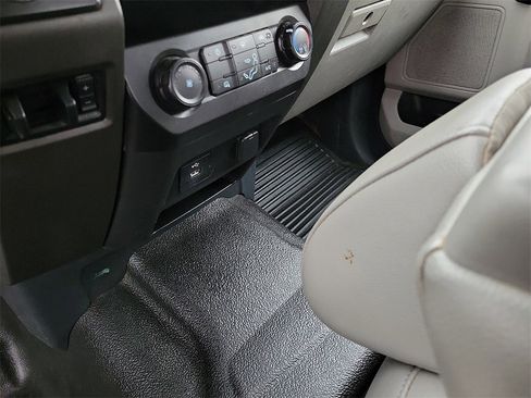 Used 2022 Ford F350 XL w/ Power Equipment Group image 25