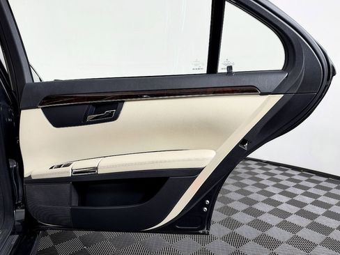 Used 2013 Mercedes-Benz S 550 image 40