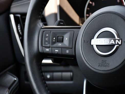 Used 2023 Nissan Rogue SL AWD/4WD image 22