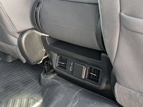 Used 2024 Chevrolet Silverado 2500 LT AWD/4WD image 29