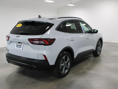 Used 2025 Ford Escape ST-Line FWD image 9