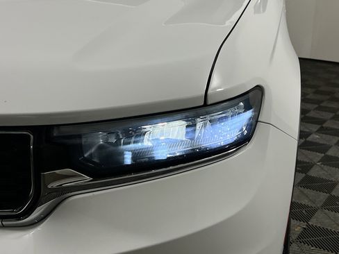 Used 2021 Jeep Grand Cherokee L Limited RWD image 11
