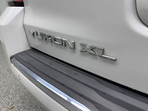 Used 2017 GMC Yukon XL Denali w/ Open Road Package image 7