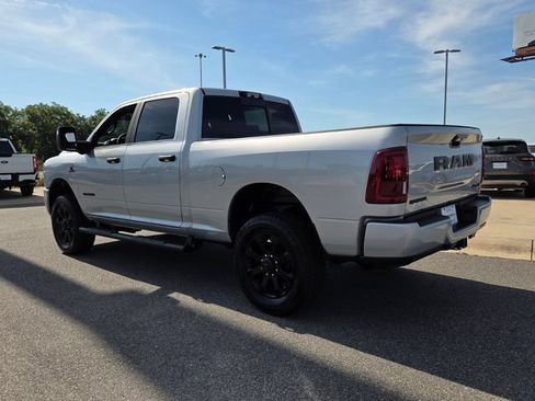 Used 2026 RAM 2500 Big Horn AWD/4WD image 9