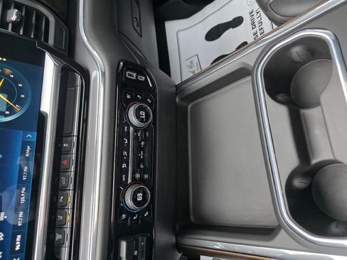 Used 2024 Chevrolet Silverado 2500 High Country w/ Technology Package image 16