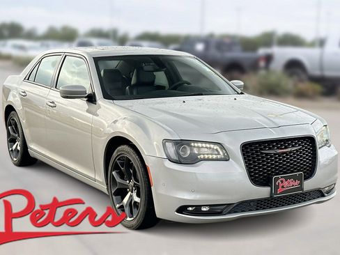 Used 2023 Chrysler 300 S image 1