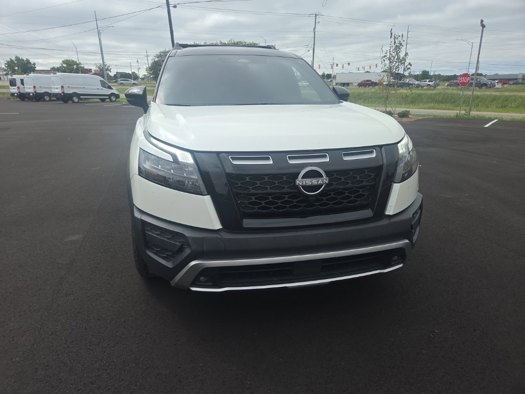 Used 2024 Nissan Pathfinder Rock Creek AWD/4WD image 2