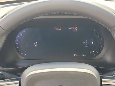 New 2026 Volvo XC40 B5 Ultra w/ Protection Package Premier image 17