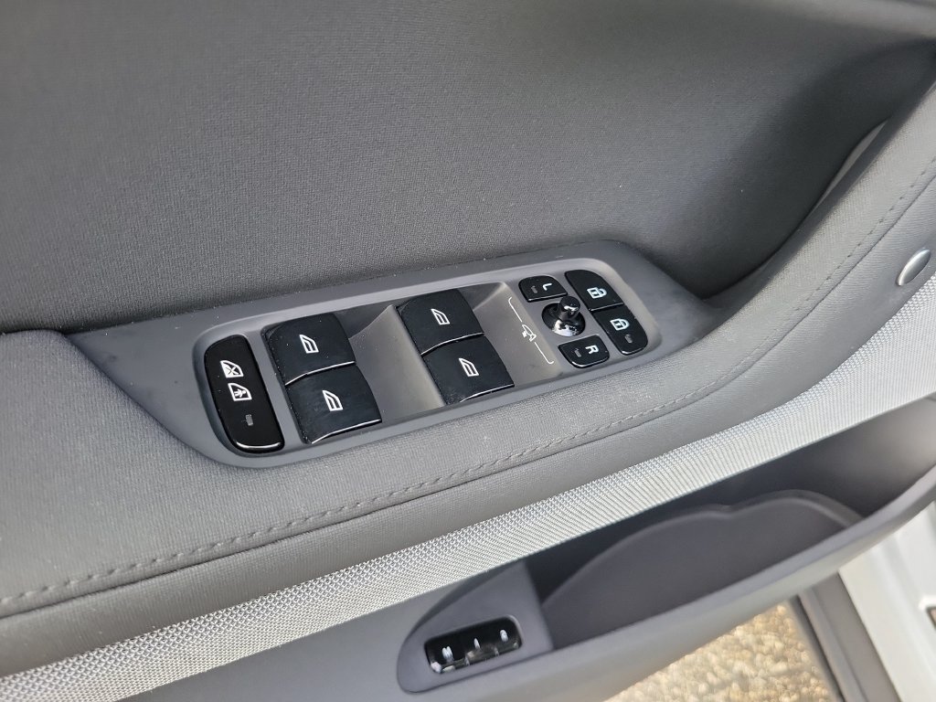 Used 2024 Polestar Polestar 2 AWD/4WD image 22