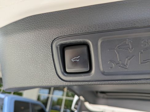 Used 2022 Ford Expedition Platinum AWD/4WD image 15