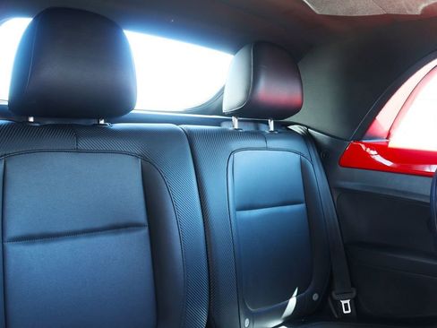 Used 2018 Volkswagen Beetle 2.0T SE image 32