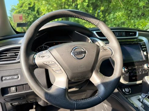 Used 2017 Nissan Murano SV FWD image 48