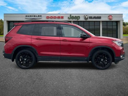 Used 2025 Honda Passport Black Edition image 2