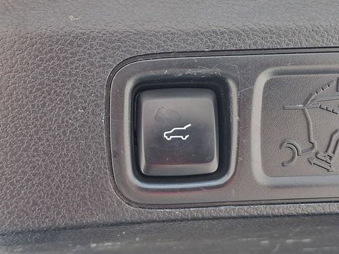 Used 2019 Ford Expedition Limited w/ Equipment Group 302A AWD/4WD image 30