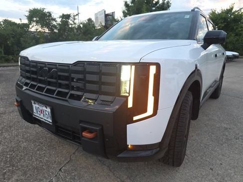 Used 2027 Kia Telluride SX Prestige X-Pro AWD/4WD image 2