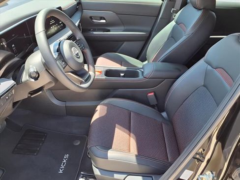 New 2025 Nissan Kicks SR w/ Illumination Package image 11