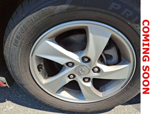 Used 2015 Hyundai Elantra SE FWD image 9
