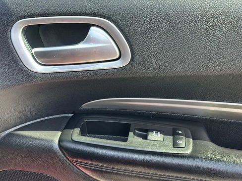 Used 2019 Dodge Durango SXT image 26