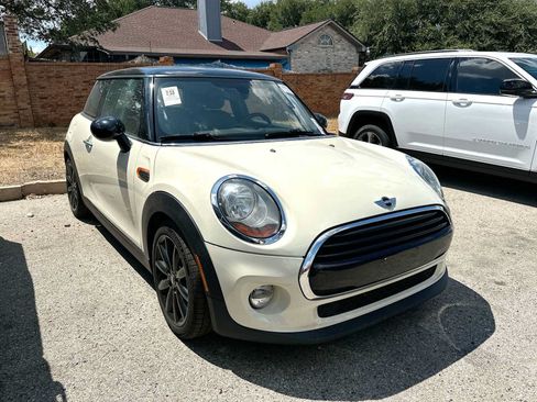 Used 2018 MINI Cooper 2-Door Hardtop FWD image 4