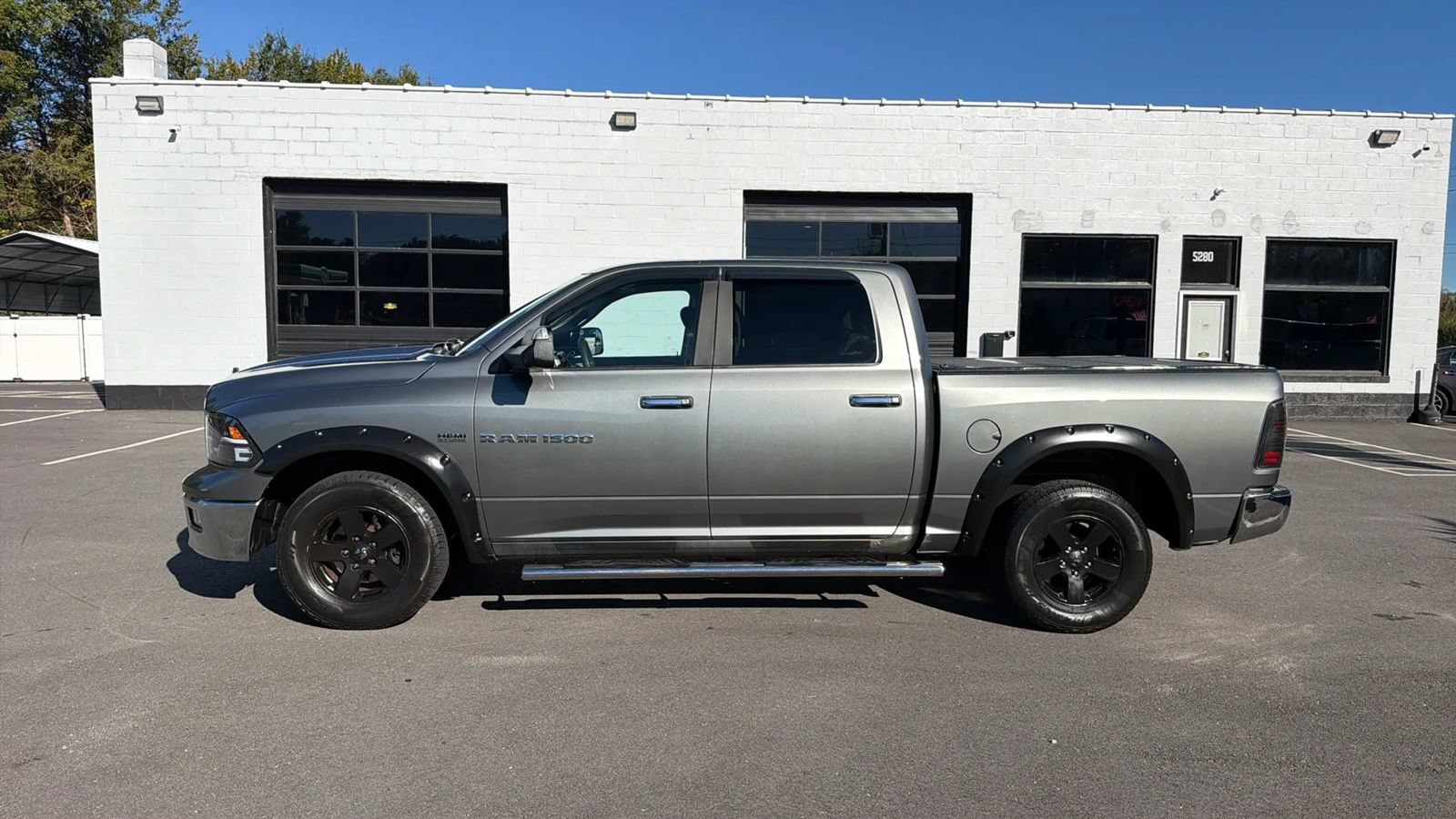 Used 2012 RAM 1500 Classic SLT w/ Protection Group AWD/4WD image 4