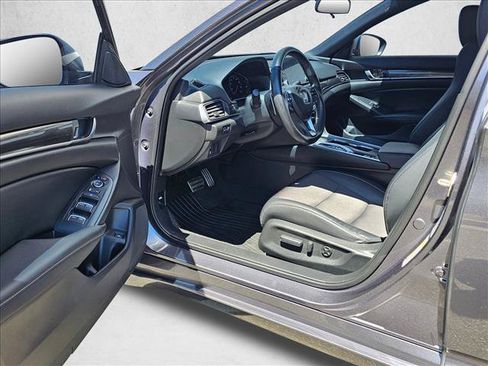 Used 2018 Honda Accord Sport image 20