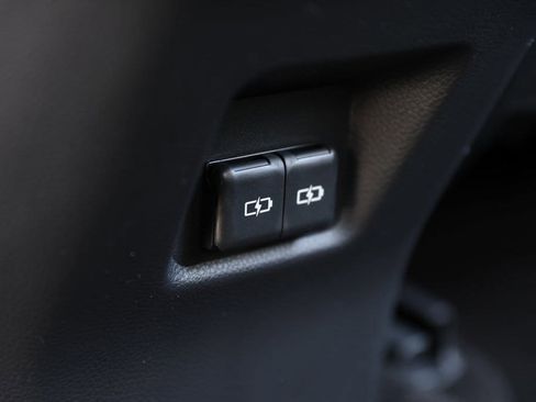 Certified 2025 Toyota RAV4 XLE image 17