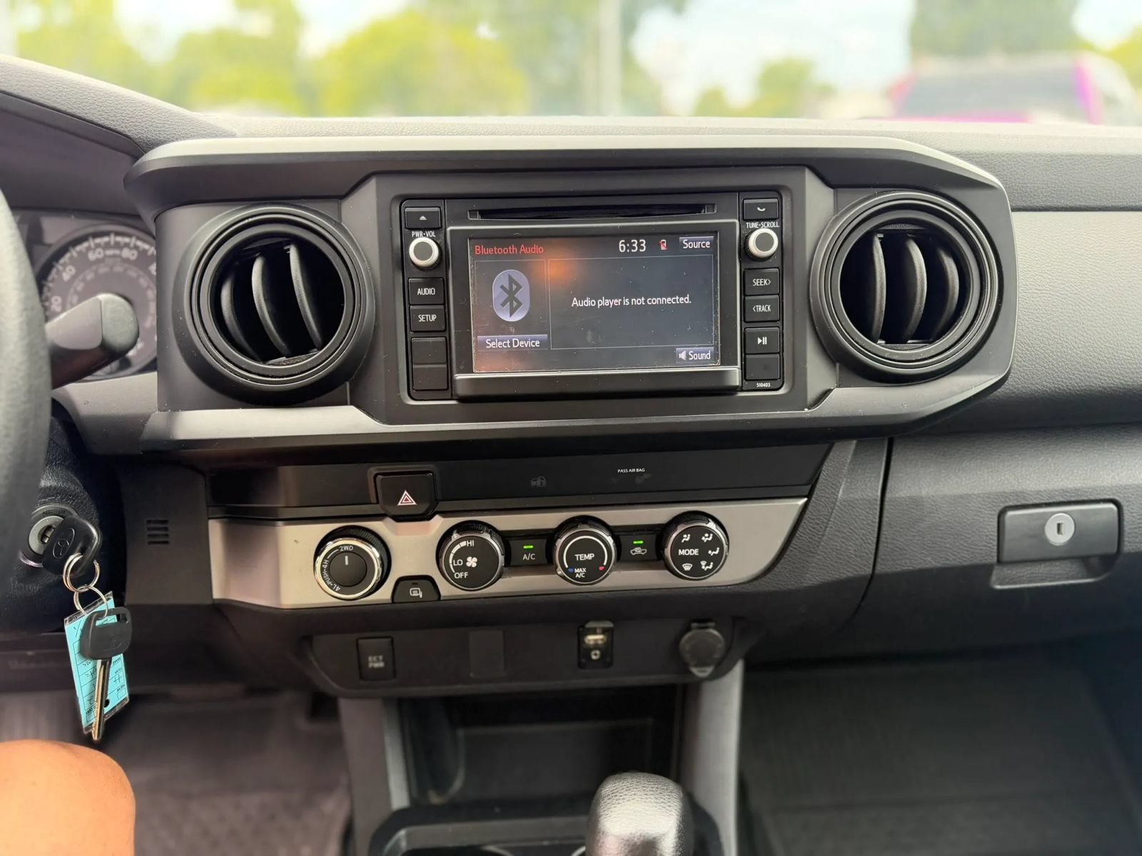 Used 2019 Toyota Tacoma SR AWD/4WD image 14
