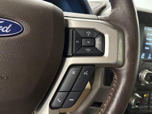 Used 2019 Ford F150 Lariat w/ Equipment Group 502A Luxury AWD/4WD image 40