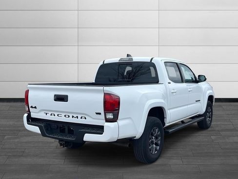 Used 2023 Toyota Tacoma SR5 w/ Technology Package image 5