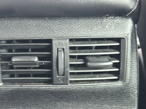 Used 2022 Mitsubishi Outlander SE image 22