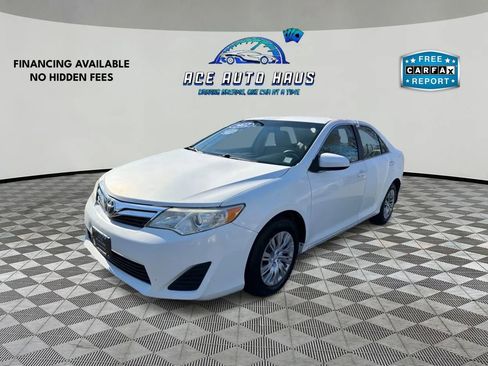 Used 2012 Toyota Camry LE image 3