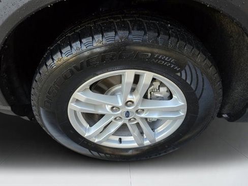 Used 2022 Ford Explorer XLT image 9