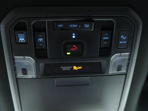 Used 2024 Toyota Tundra Platinum AWD/4WD image 49