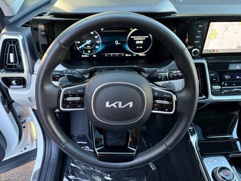 Used 2022 Kia Sorento SX Prestige w/ Panoramic Sunroof Package AWD/4WD image 25