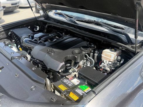Used 2018 Toyota 4Runner Limited AWD/4WD image 73