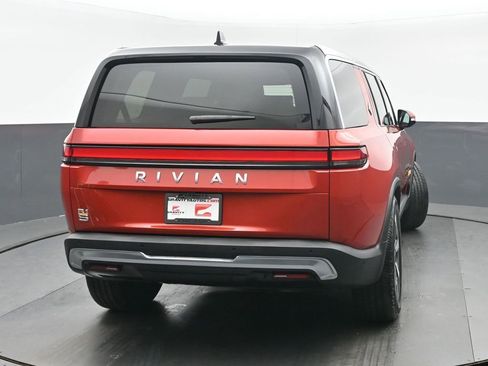 Used 2024 Rivian R1S Adventure AWD/4WD image 4