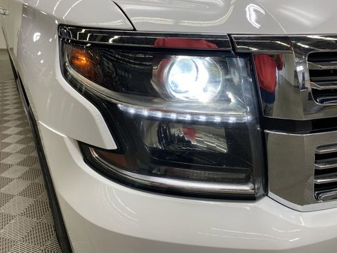 Used 2019 Chevrolet Suburban Premier image 3