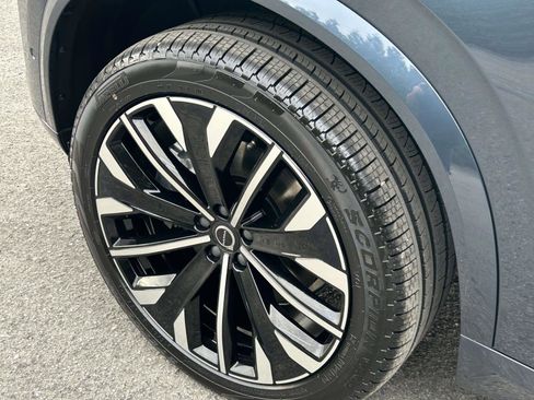 New 2026 Volvo XC90 B5 Ultra image 9
